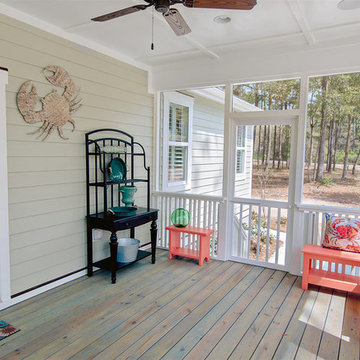 The SANDFIDDLER COTTAGE Screened Porch