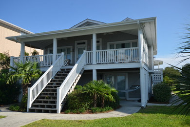 This is an example of a porch design in Wilmington.