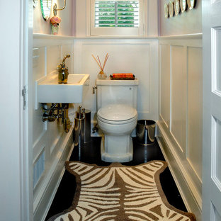 75+ Landhausstil Gästetoiletten mit dunklem Holzboden Ideen & Bilder