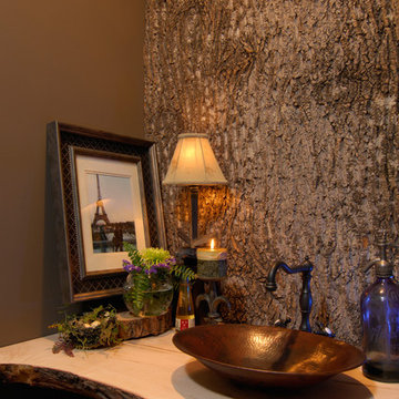 Poplar Cottage - Bark Paneled Bath