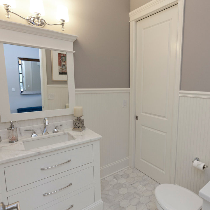 75 Farmhouse Powder Room Ideas You'll Love September, 2024 Houzz