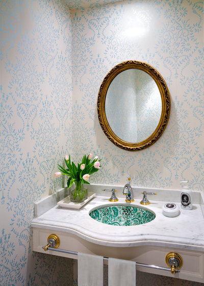 Klassisk Toalett by Condovate Interiors Inc.