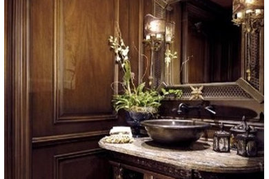 Example of a classic powder room design