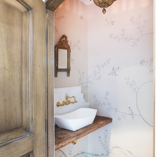 Inspiration pour un WC et toilettes méditerranéen.