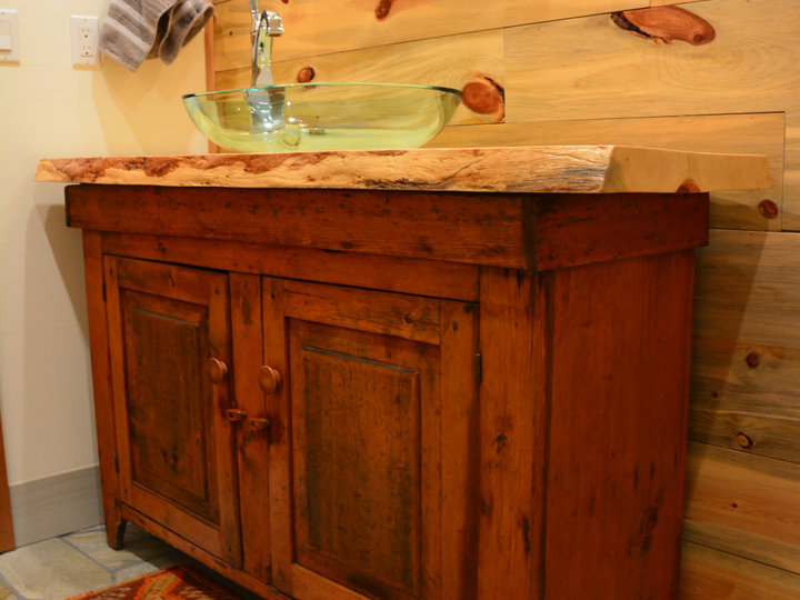Rustic Powder Room - Powder Room