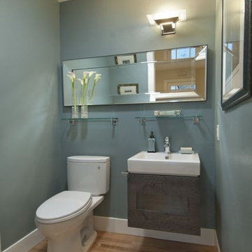 Powder room with a spacious feel
