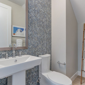SummerHill Homes Bathrooms: Nuevo ETOWNS Lot 2 Plan 2