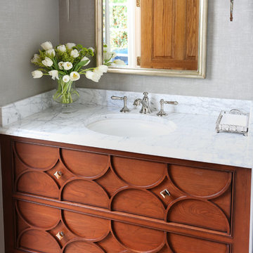 Traditional Kitchen with a Touch of Glamour