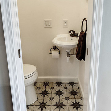 Wyndmoor Kitchen and Powder Room