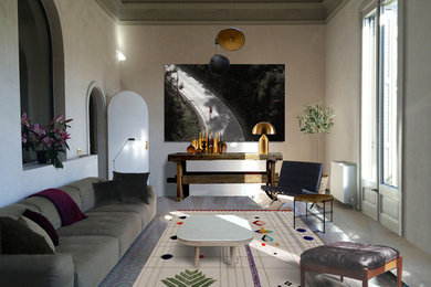 Foto de sala de estar cerrada bohemia grande sin chimenea y televisor con paredes multicolor y suelo de madera clara