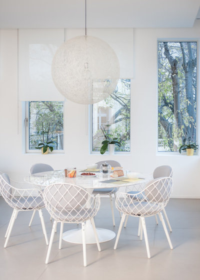 Coastal Dining Room by Jours & Nuits