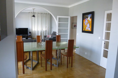 Idée de décoration pour une salle à manger tradition.