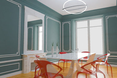 Aménagement d'une grande salle à manger classique fermée avec un mur bleu, parquet clair, une cheminée standard, un manteau de cheminée en pierre et un sol marron.