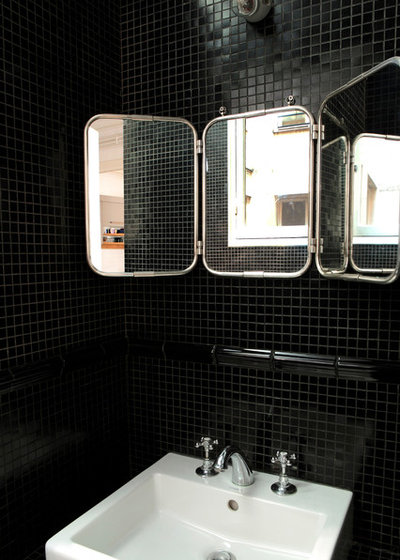 Transitional Bathroom by Studio Riccardo Haiat