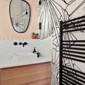 BIEN LOIN D'ICI, Appartement de 32 m2, Paris