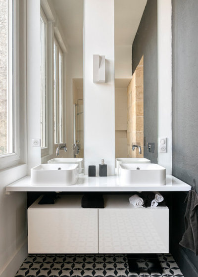 コンテンポラリー 浴室 by Atelier L Décoration et Rénovation