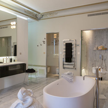 Concrete Bathroom - Private Apartment, George V, Paris