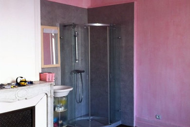 ニースにある地中海スタイルのおしゃれな浴室の写真