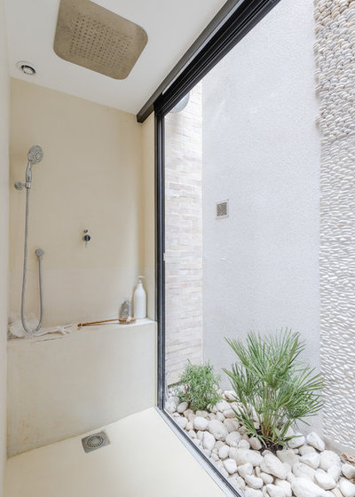 コンテンポラリー 浴室 by Stanislas Ledoux