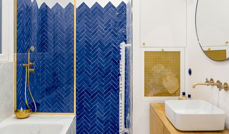 Comment agrandir une petite salle de bains grâce à la couleur ?