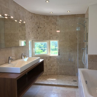 75+ Bäder mit Travertinfliesen und Waschtisch aus Holz Ideen & Bilder