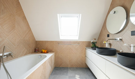 10 astuces d'aménagement pour une salle de bains sous les toits