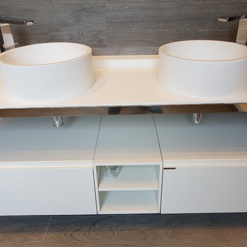 Plan et vasques en Corian, meubles rangement design