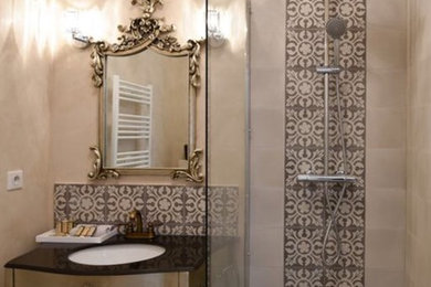 Источник вдохновения для домашнего уюта: ванная комната среднего размера в стиле модернизм с душевой кабиной