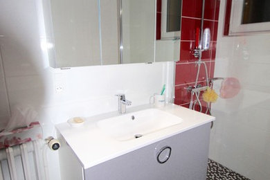 Photo of a modern bathroom in Strasbourg.