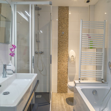 Rénovation d'une salle de bain douche, bois nature