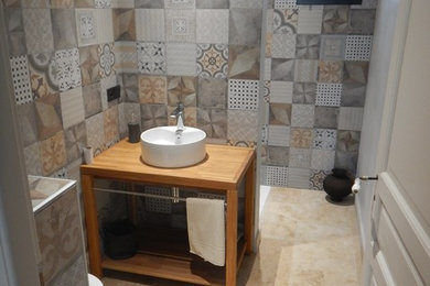 Inspiration pour une salle de bain traditionnelle.
