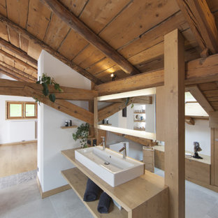 Exemple d'une salle de bain montagne.