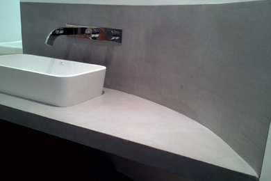 Design ideas for a contemporary bathroom in Lille.
