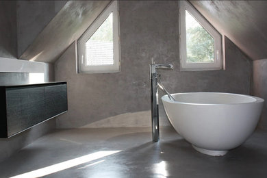 リヨンにあるコンテンポラリースタイルのおしゃれな浴室の写真