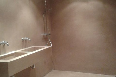 Modernes Badezimmer in Marseille