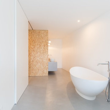 Salles de bains contemporaines en béton ciré