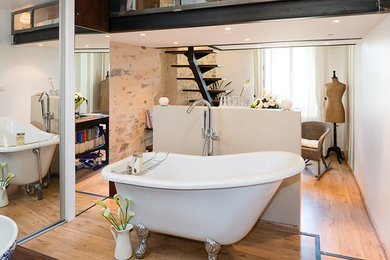 モンペリエにあるコンテンポラリースタイルのおしゃれな浴室の写真