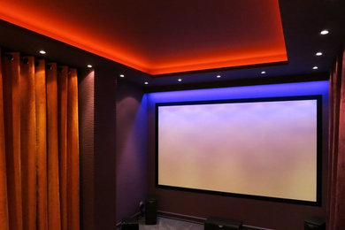 Création et réalisation d'une salle de cinéma privée