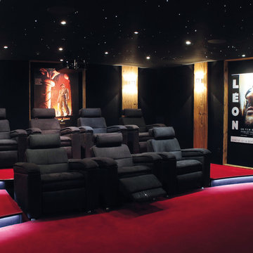 Salle de Cinéma Privée 42 m2 avec système D-BOX, chalet Suisse - VOTRE CINEMA