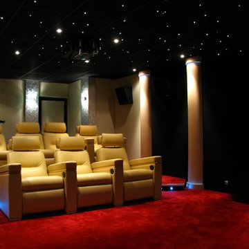 Salle de Cinéma Privée Haut de Gamme à ambiance tamisée à Nîmes - VOTRE CINEMA