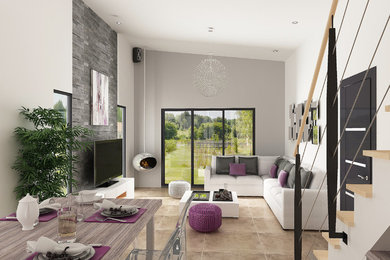 Cette image montre une salle de séjour minimaliste avec un mur gris, un sol en carrelage de céramique, cheminée suspendue et un sol beige.
