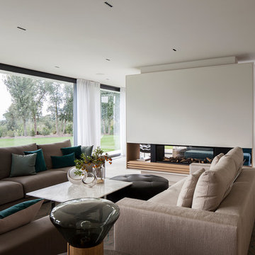 CONTEMPORARY COUNTRY HOUSE