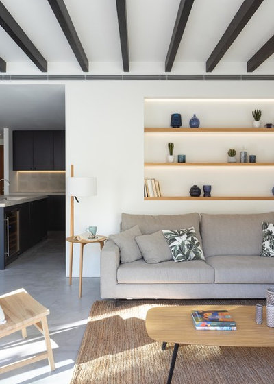 Contemporary Living Room by Jorge Bibiloni Studio