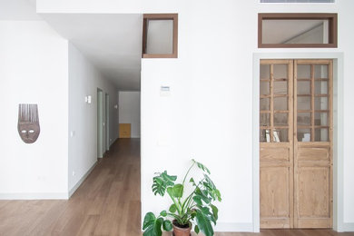 Living room - contemporary living room idea in Madrid