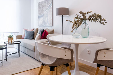Design ideas for a scandinavian living room in Madrid.