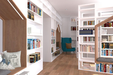 Aménagement d'un grand salon contemporain en bois ouvert avec une bibliothèque ou un coin lecture, un mur blanc, parquet clair, aucune cheminée, aucun téléviseur et un sol beige.