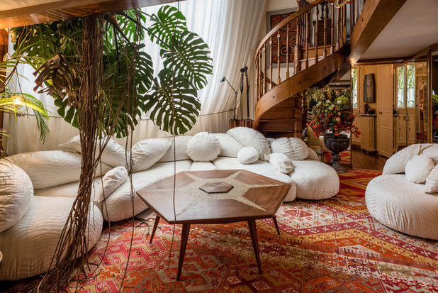 Eclectic Living Room by Confort et Harmonie