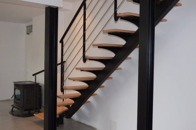Exemple d'un escalier tendance de taille moyenne.