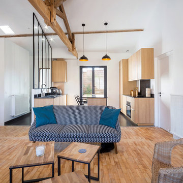 Salon contemporain dans un T3 chaleureux