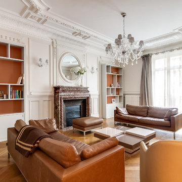 Salon de luxe dans un appartement parisien